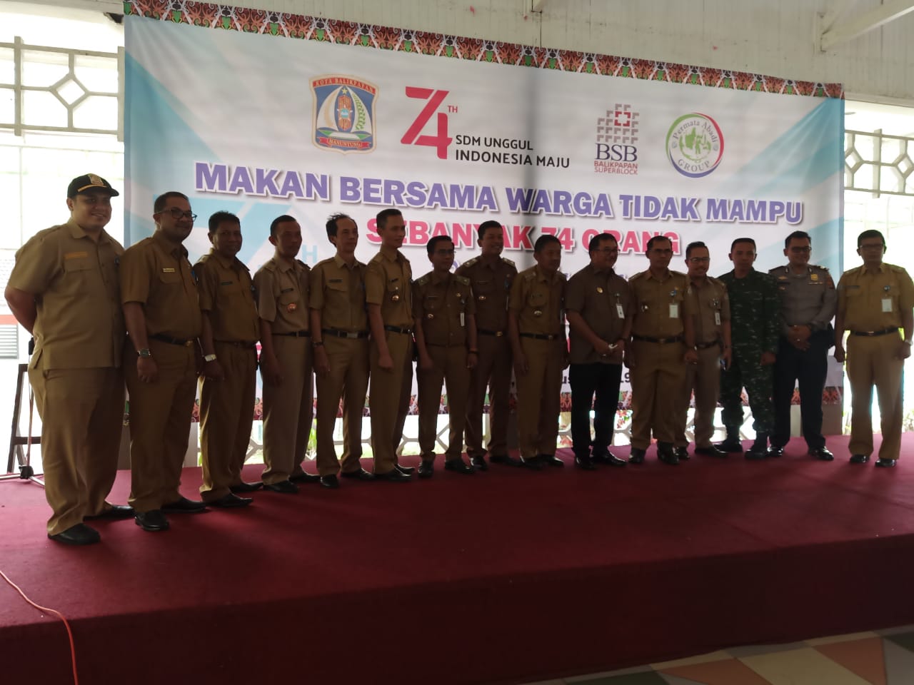 Makan Bersama Warga Tidak Mampu Dalam Rangka HUT ke 74 Republik Indonesia 