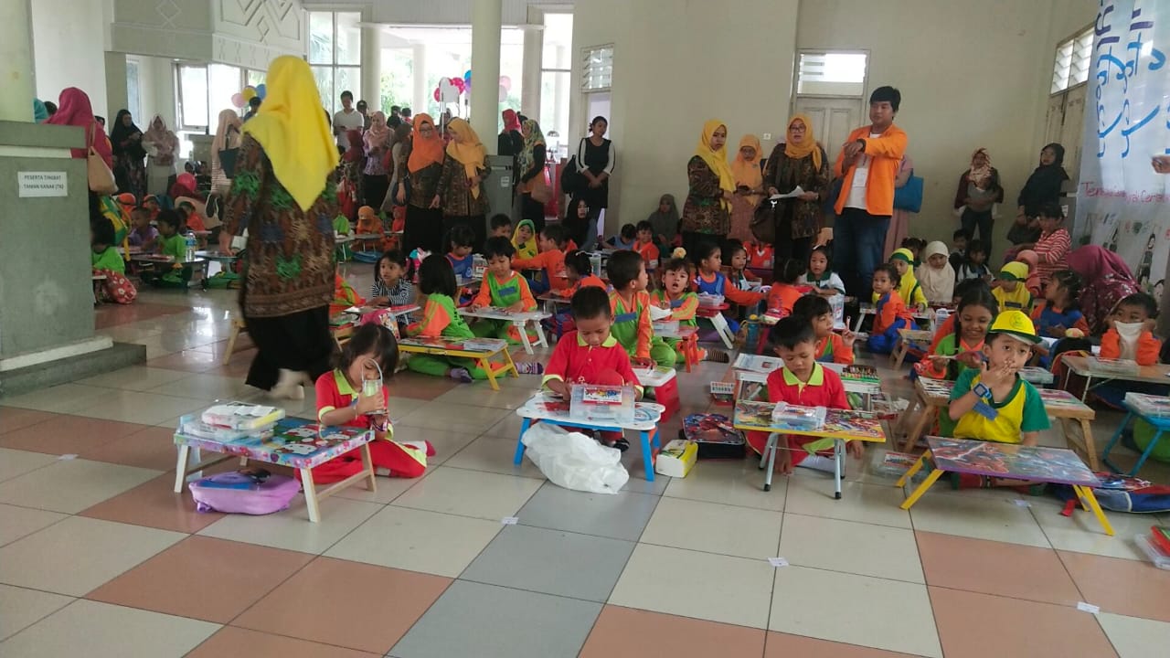 Lomba mewarnai dalam rangka HUT RI ke 74