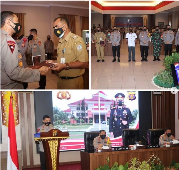 Camat Balikpapan Selatan Menerima Penghargaan Perangkat Posko PPKM 